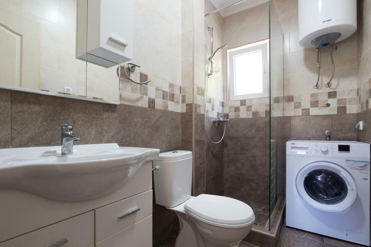 Fort City Apartments Tivat Bagian luar foto